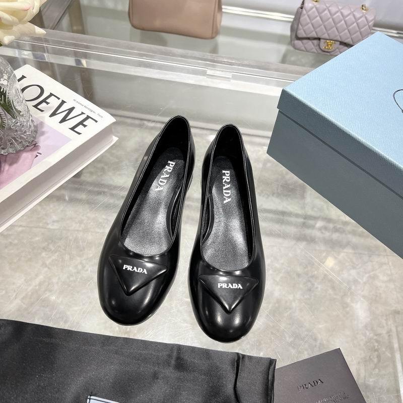 Prada Women's Shoes 528